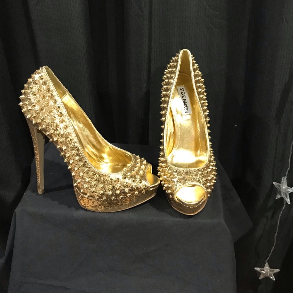STEVE MADDEN GOLD SPIKED SEXY STILETTO HEELS, WORN TWICE SIZE 9 - Picture 1 of 4